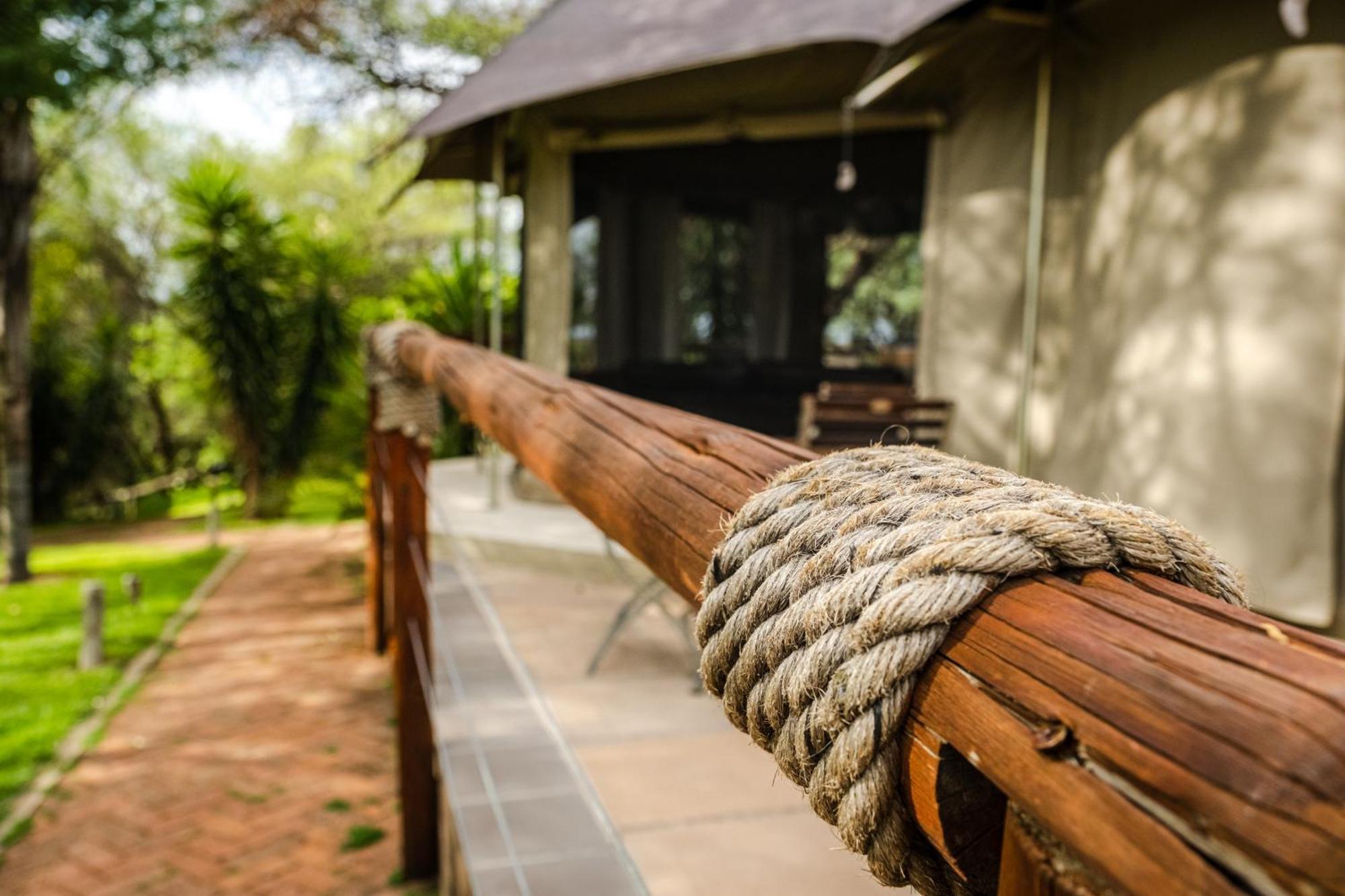 Taranga Safari Lodge รุนดู ภายนอก รูปภาพ