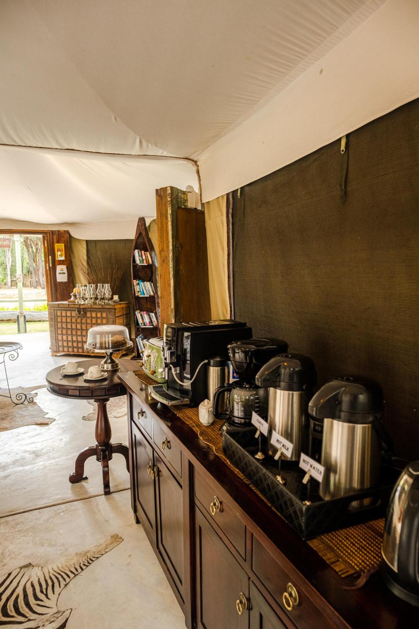Taranga Safari Lodge รุนดู ภายนอก รูปภาพ
