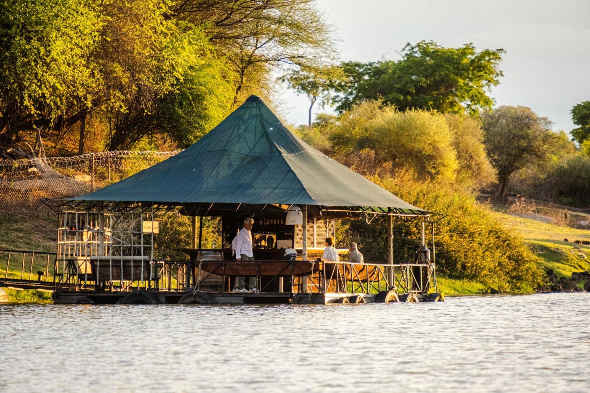 Taranga Safari Lodge รุนดู ภายนอก รูปภาพ