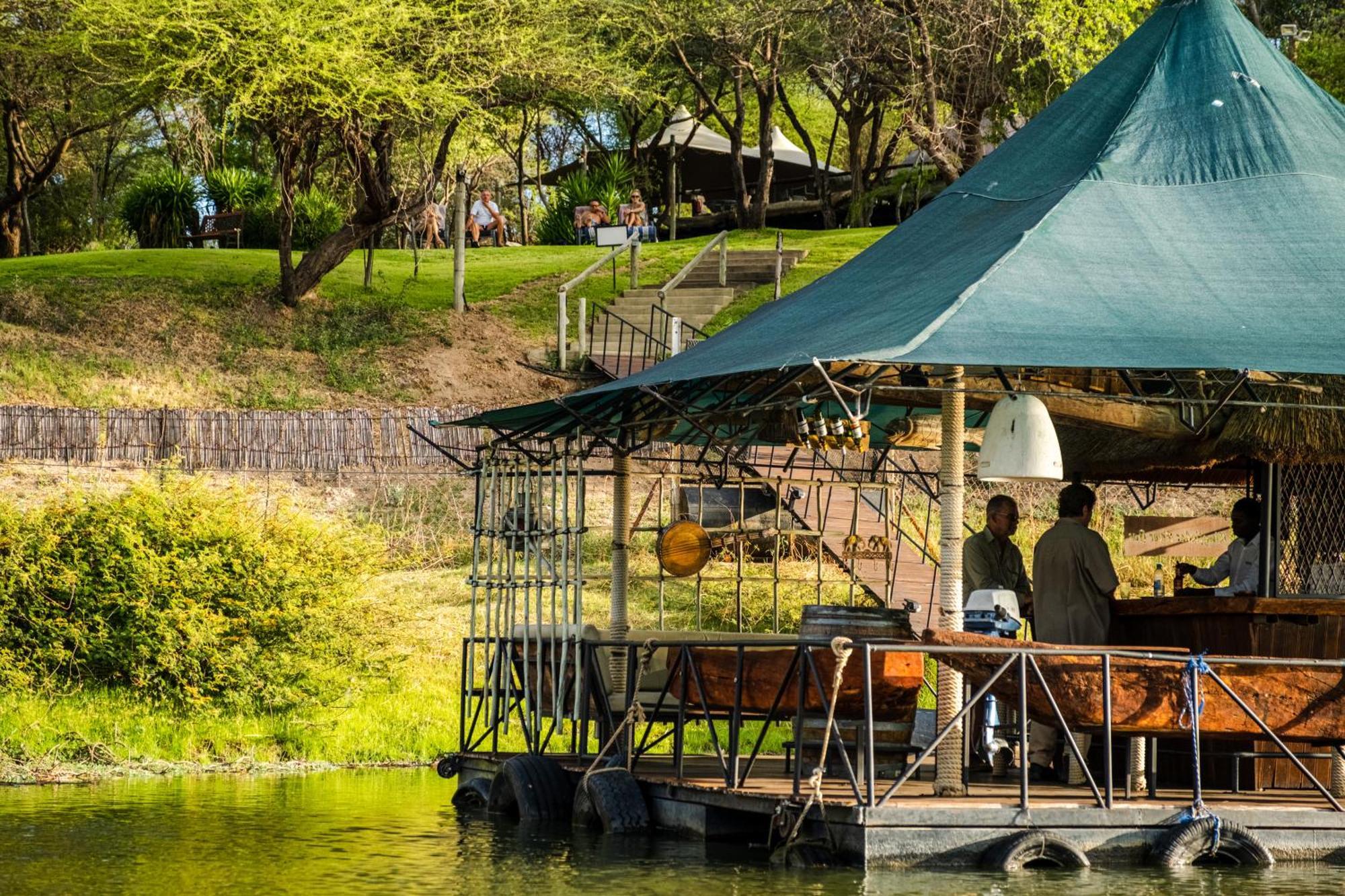 Taranga Safari Lodge รุนดู ภายนอก รูปภาพ