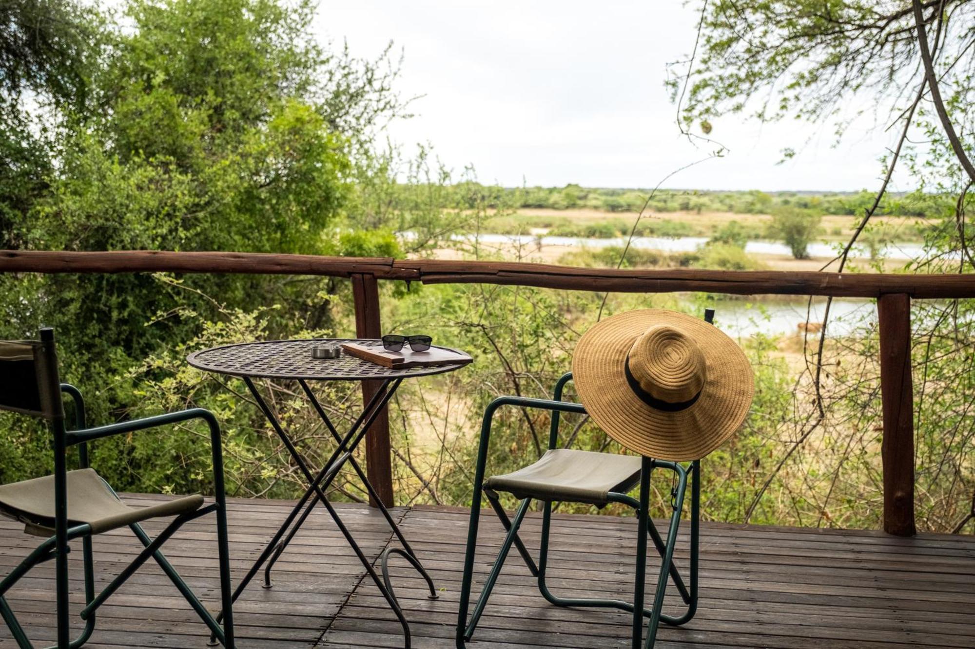 Taranga Safari Lodge รุนดู ภายนอก รูปภาพ